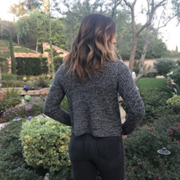 NWT Gray Cropped Turtleneck Sweater - Picture 3 of 3